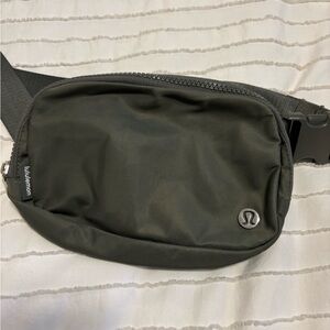 Lululemon Everywhere Belt Bag 1L